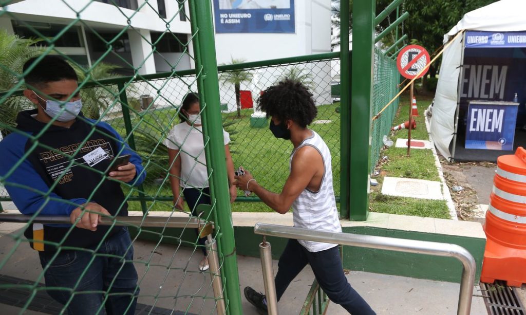 Enem 2022 recebe mais de 3,390 milhões de inscrições 1