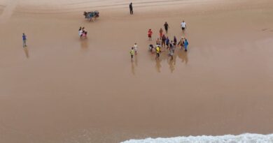 Mãe e filha sofrem afogamento na Praia do Flamengo, em Salvador 3