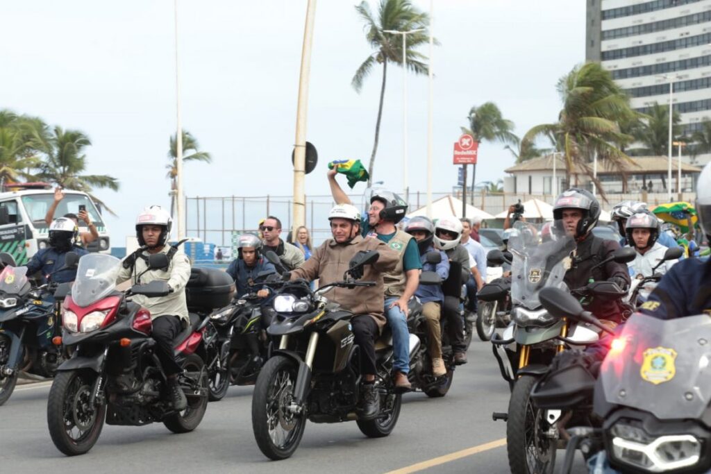 Bolsonaro diz que vai zerar pedágio para motociclistas e critica Rui Costa 1