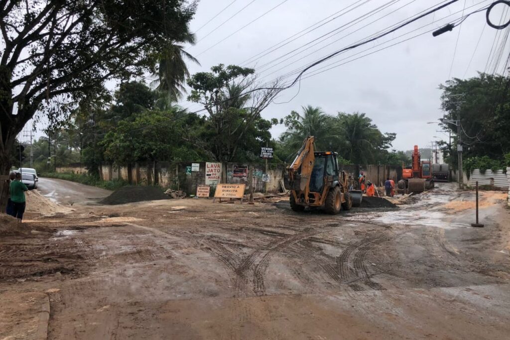 Obras de drenagem bloqueia temporariamente a rua Lagoa Branca em Cajazeiras de Abrantes 1