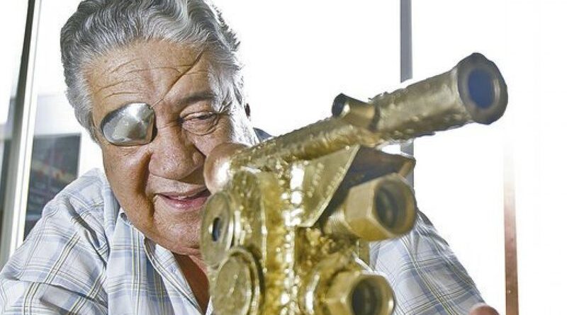 Morre, aos 77 anos, o escultor Tatti Moreno 8