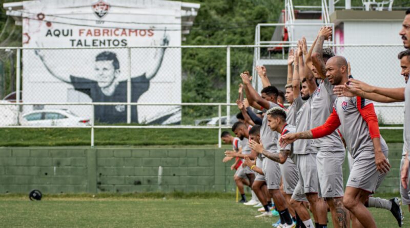 Vitória retoma os treinamentos visando o duelo de domingo no interior paulista 1