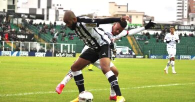 Vitória é goleado pelo Figueirense e perde invencibilidade na Série C 4