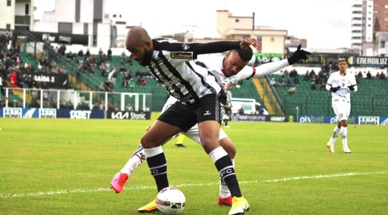 Vitória é goleado pelo Figueirense e perde invencibilidade na Série C 1