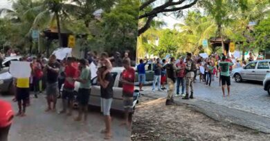 Moradores de localidade no Litoral Norte protestam por pavimentação em rua do bairro 4