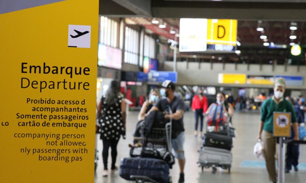 Setor de aviação debate redução das passagens aéreas no país 1