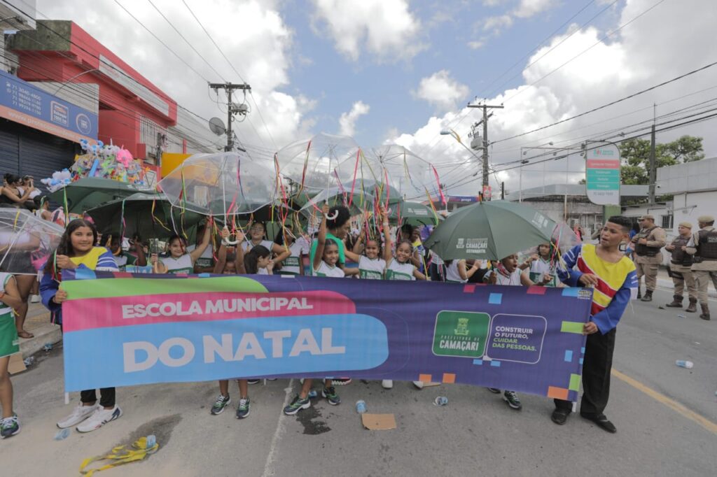 Desfile Cívico marca as comemorações dos 264 anos de Emancipação política de Camaçari 1