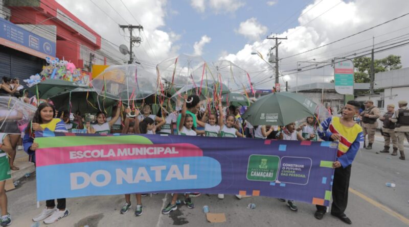 Desfile Cívico marca as comemorações dos 264 anos de Emancipação política de Camaçari 1