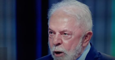 Parcialidade: Lula esteve acompanhado por "chefão" da Globo durante o debate, diz colunista 2