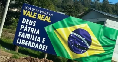 Juíza cita facismo ao mandar retirar outdoor com a frase: Deus, pátria e família 1