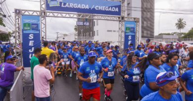 1ª Corrida Camaçari reuniu centenas de pessoas nas ruas da cidade neste domingo (16/10)