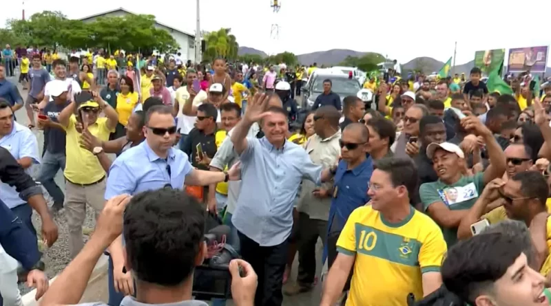 Bolsonaro faz campanha no interior da Bahia 1