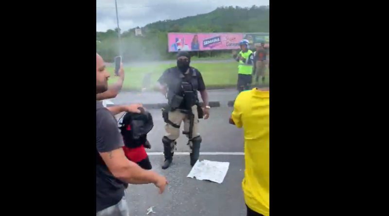 Prefeito Eduardo Paes-RJ, manda guarda municipal fazer uso da força contra manifestantes 1