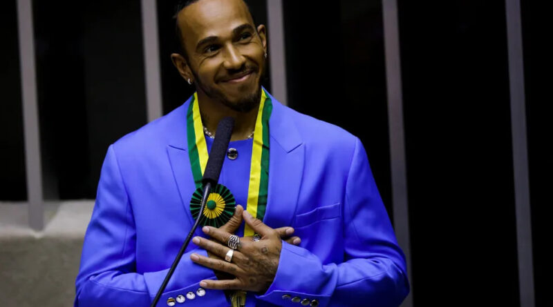 Lewis Hamilton recebe título de cidadão honorário do Brasil 1