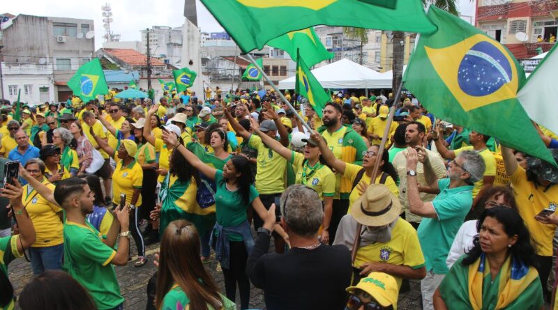 Com anúncio de greve geral nesta segunda, manifestações contra eleição de Lula lotam às ruas neste domingo (06) 1