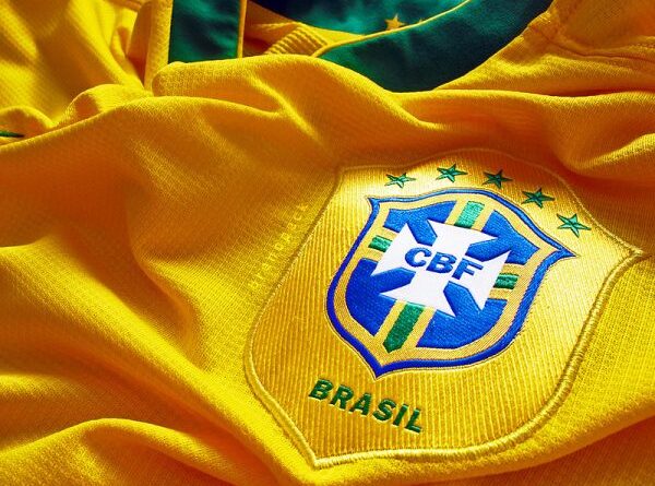 Seleção Brasileira vence a Itália e se classifica às oitavas do Mundial 1