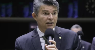 Após ter Twitter bloqueado, deputado diz que acionou Forças Armadas para Garantia da Lei e da Ordem 2