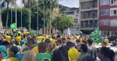 Manifestantes continuam acampados em frente ao quartel da Mouraria, em Salvador 4