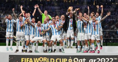 Messi supera boa fase de Mbappé e Argentina volta a ser campeã do mundo