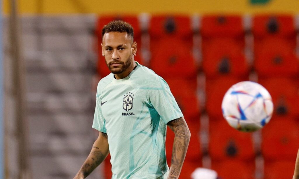 Brasil espera contar com Neymar a partir das oitavas de finais, diz auxiliar de Tite