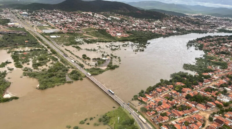 Projeto de lei que prevê recursos para cidades afetadas por chuvas no interior da BA é aprovado por deputados