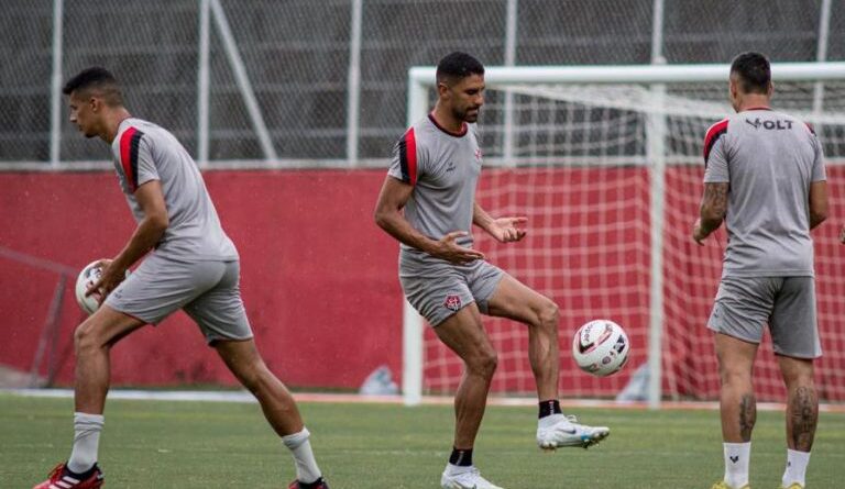 Com tático e cobranças de pênaltis, Vitória finaliza preparação para duelo neste domingo contra Jacuipense