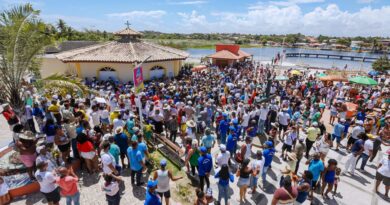 Lavagem de Jauá atrai moradores e manifestações políticas no dia de homenagem a Bom Jesus dos Navegantes 3