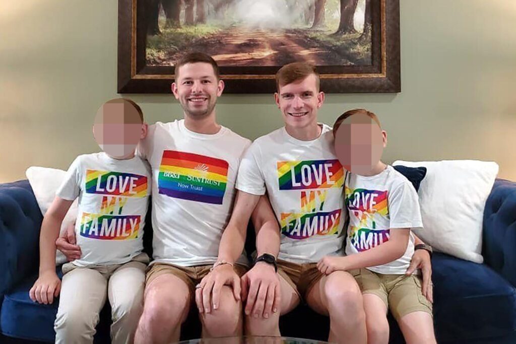 Casal de gays militantes é preso por estuprar filhos adotados 1