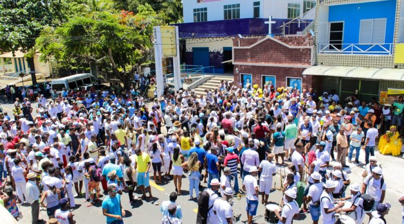 Festa de Monte Gordo terá início nesta sexta (20) e programação contará com tradicional lavagem e grandes atrações musicais