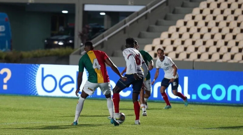 Com falha do goleiro e pênalti desperdiçado, Bahia tomba no Sampaio Corrêa na estreia da Copa do Nordeste 1