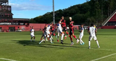 Itabuna aplica sonora goleada de 4 a 1 no Vitória em pleno Barradão 2