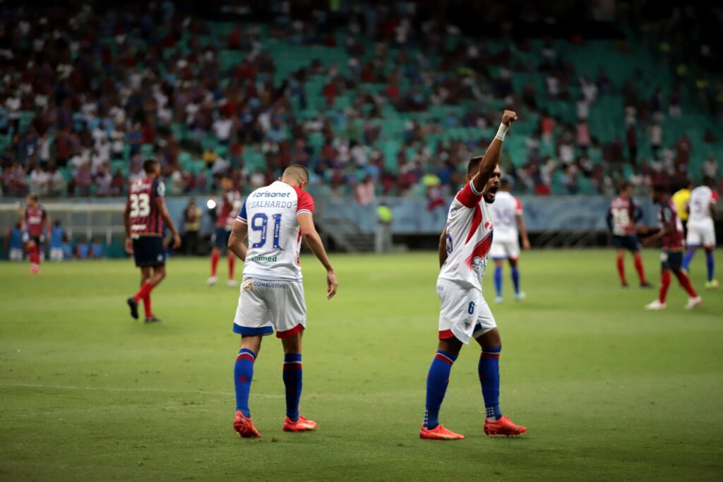 Fortaleza faz primeiro tempo avassalador e domina o Bahia na Arena Fonte Nova