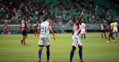 Fortaleza faz primeiro tempo avassalador e domina o Bahia na Arena Fonte Nova