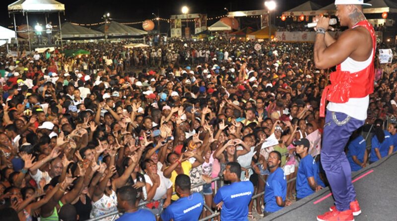 Prefeitura prestigia a comunidade de Arembepe e cria festival de Carnaval 1