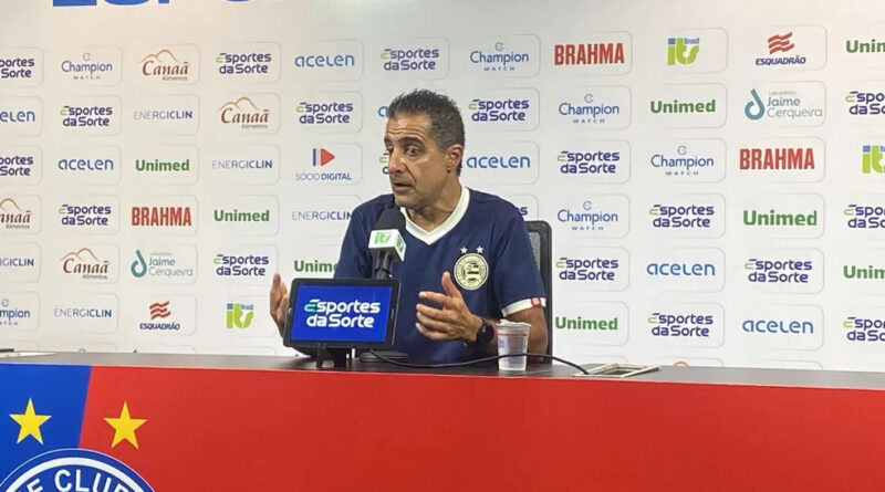 Renato Paiva diz que a falta de percepção dos jogadores com o gramado encharcado determinou a goleada