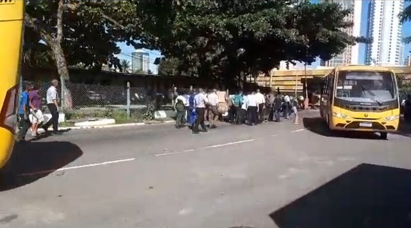 Duas pessoas são baleadas na rodoviária de Salvador 1