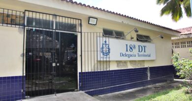 Homem é assassinado a tiros dentro de bar em Camaçari 3