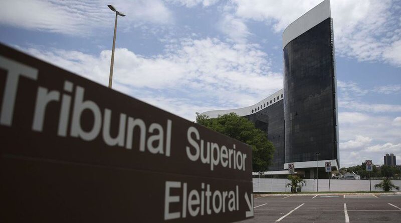 TSE pede a devolução de R$ 40 milhões a partidos políticos 1