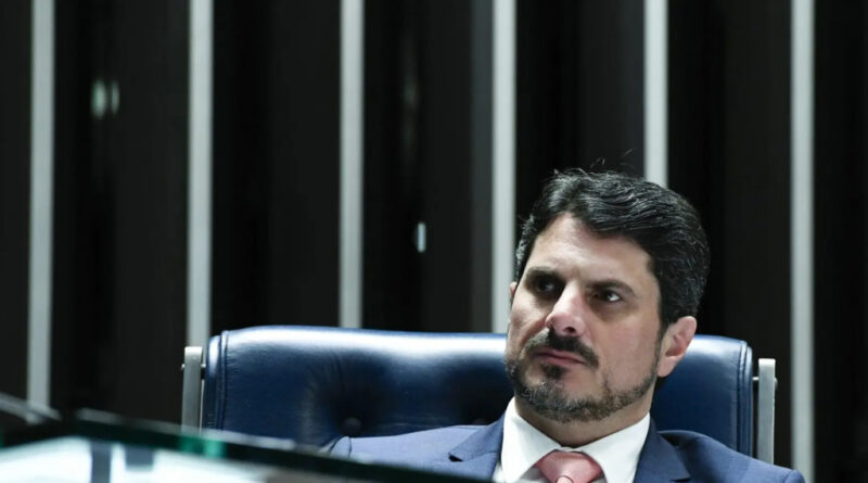 Polícia Federal realiza operação contra o senador Marcos do Val 1