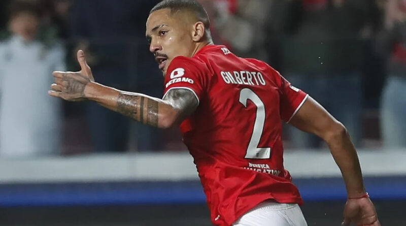 Bahia tem acerto com Gilberto e busca acordo com o Benfica 1