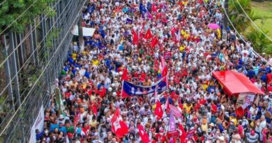 Movimentos de esquerda buscam apropriação política do Dois de Julho na Bahia