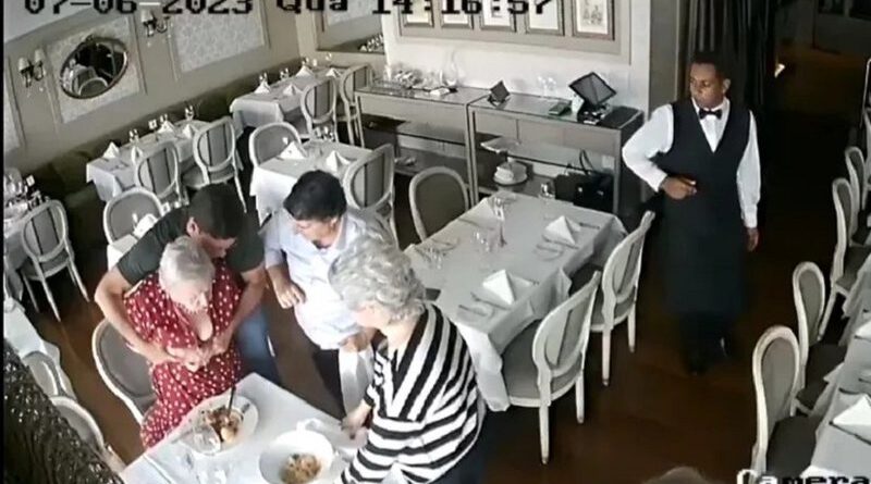 Ex-Ministro da Cidadania, João Roma, salva Senhora de engasgo em restaurante de Salvador; veja vídeo 1