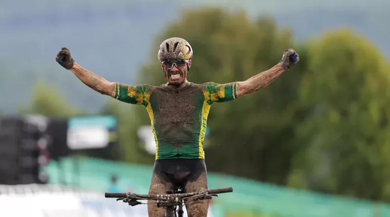 Brasileiro é campeão mundial de ciclismo mountain bike maratona