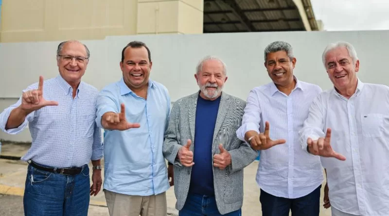 Prefeitos de cidades baianas revelam em áudio arrependimento de apoio Lula: "Pedindo esmola"