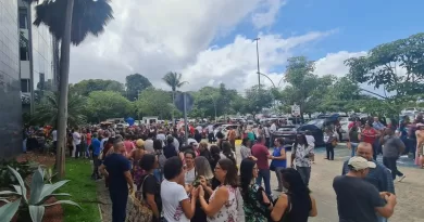 Professores da rede estadual da Bahia realizam paralisação em meio a votação dos Precatórios