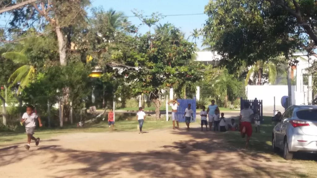 Prefeitura de Camaçari assina protocolo de intenção para extinção de escola localizada dentro do Condomínio Busca Vida