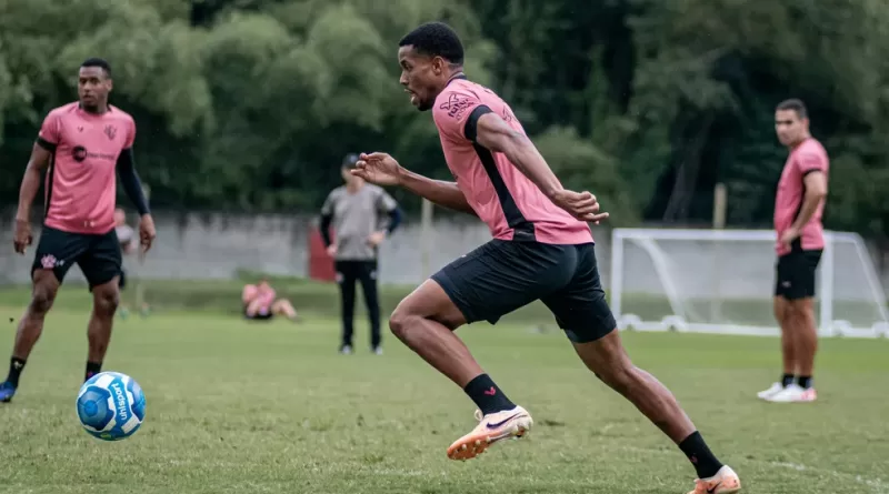 Iury Castilho tem lesão na coxa confirmada e desfalca o Vitória contra o Juventude