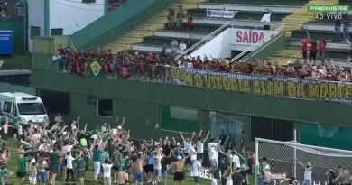 Torcidas da Chape e do Vitória fazem festa juntas na Arena Condá