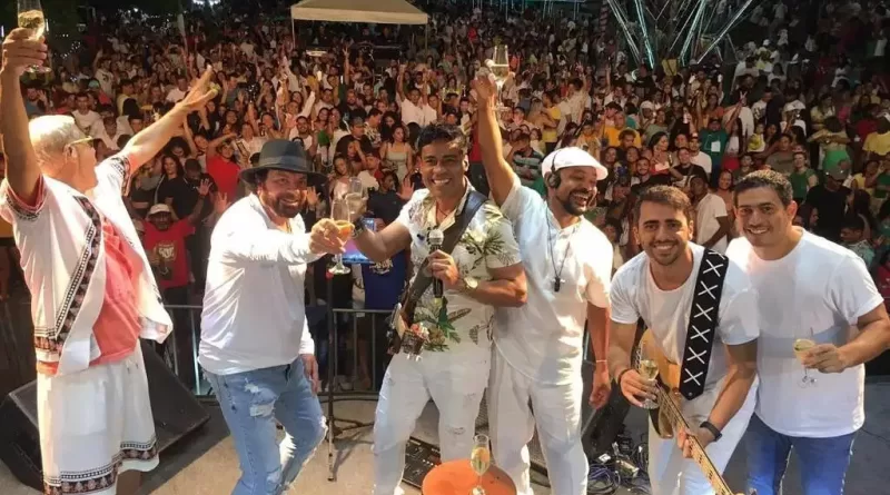 Após polêmica com o Ara Ketu, a banda Chiclete com Banana diz que está fora do Carnaval de Salvador