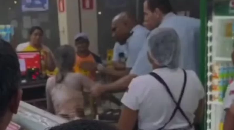 Mulher ateia fogo no próprio corpo em supermercado de Maceió